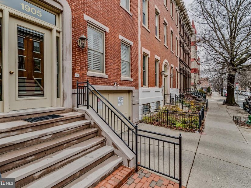 1905 Green Street, Philadelphia PA 19130