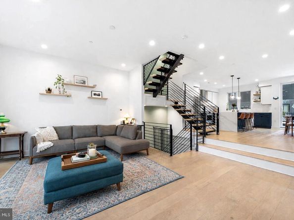 2512 E Cumberland Street, Philadelphia PA 19125