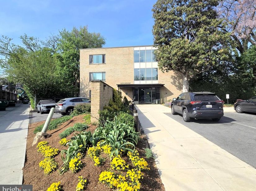 2755 Ordway Street NW 208, Washington DC 20008