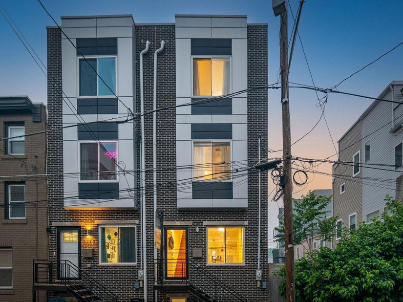 2130 Albert, Philadelphia PA 19125