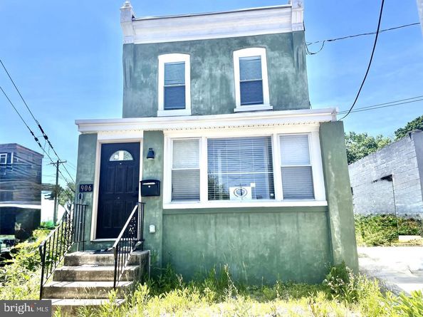 906 Cedar Avenue, Darby PA 19023