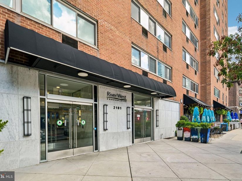 2101 Chestnut Street 817, Philadelphia PA 19103