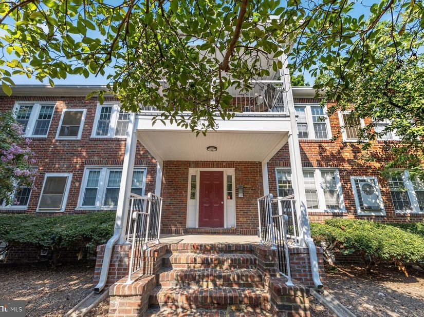 305 Duncan Avenue D, Alexandria VA 22301