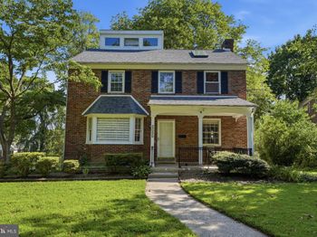 1102 Orleans Road