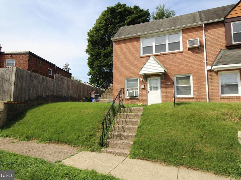 8208 Rockwell Avenue, Philadelphia PA 19111