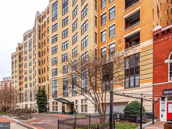 400 Massachusetts Avenue NW