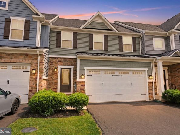 30 Griffin Way, Yardley PA 19067