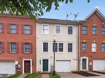 843 Marjorie Court SE
