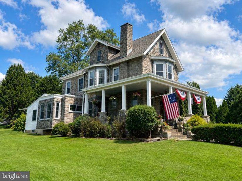 4021 Center Avenue, Lafayette Hill PA 19444