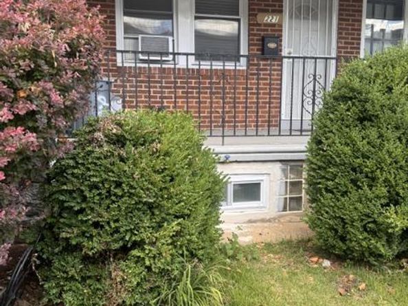 221 Linton Street, Philadelphia PA 19120