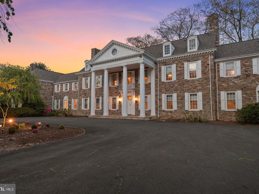 1035 Wright Drive, Huntingdon Valley PA 19006