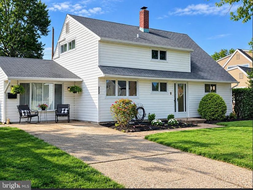 223 Indian Drive, Levittown PA 19057
