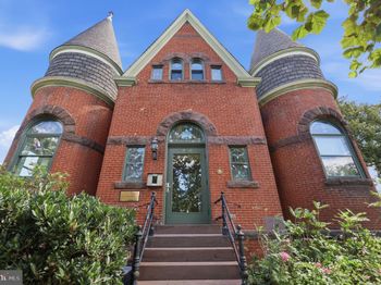 350 9TH Street SE