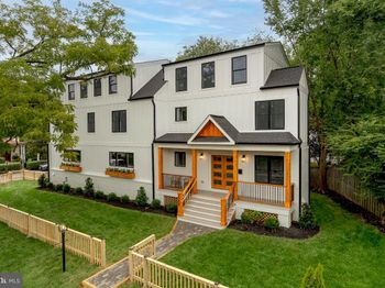 2209 18TH Street N