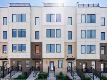 305 Manion Alley