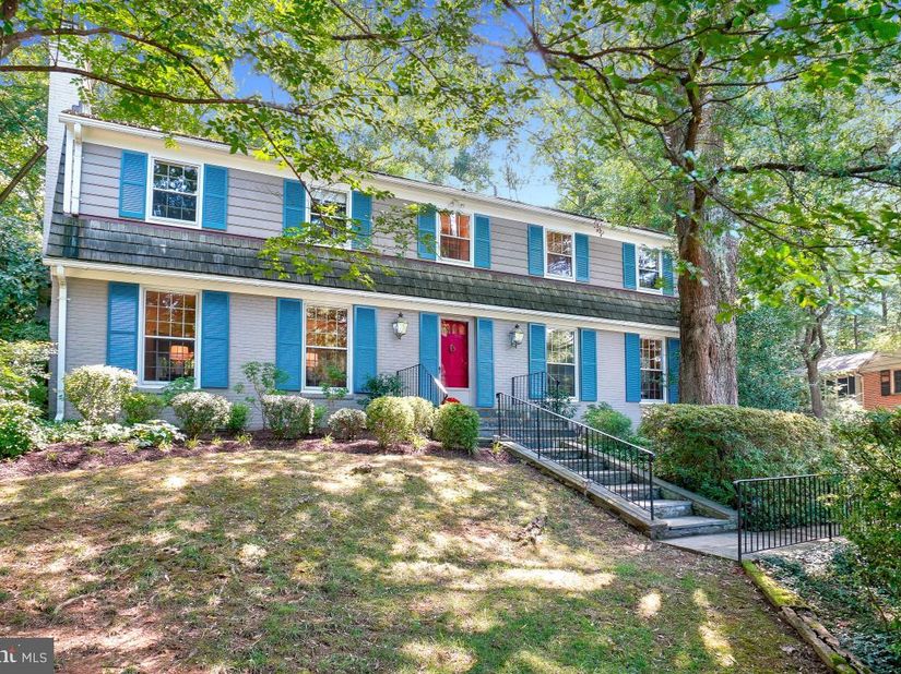 8006 Greentree Road, Bethesda MD 20817
