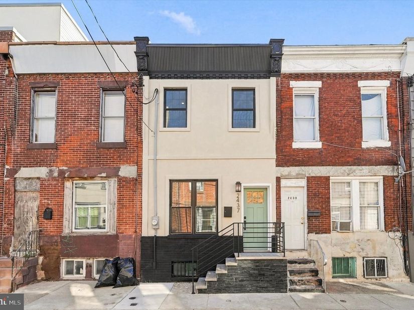 2437 S Reese Street, Philadelphia PA 19148