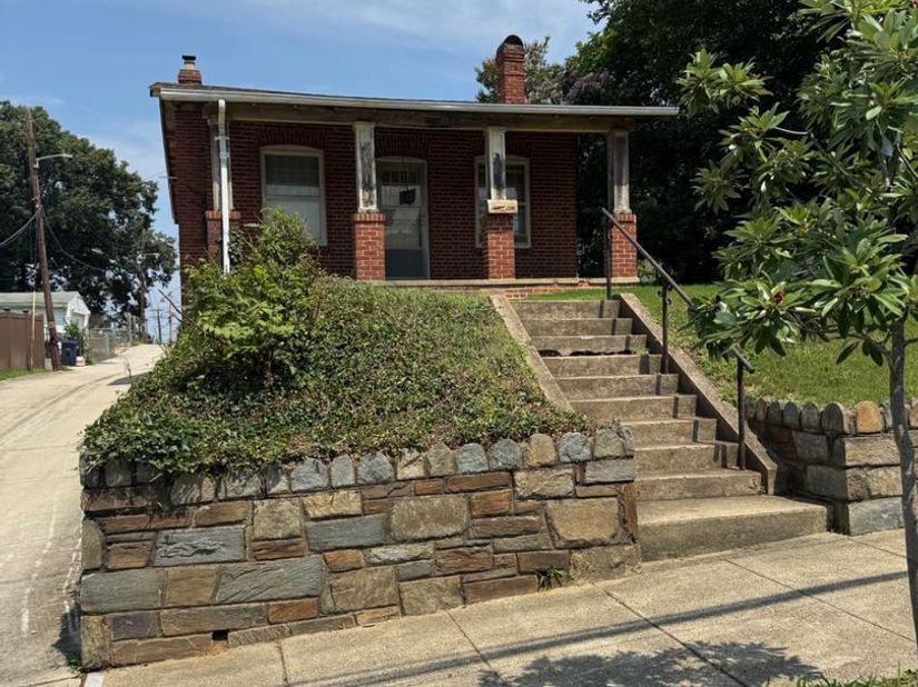 2208 R Street SE, Washington DC 20020