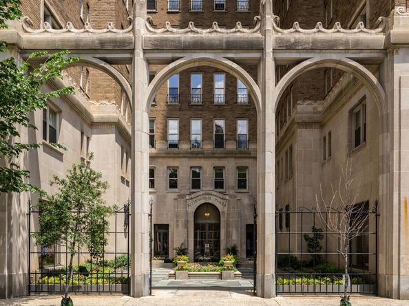 1901 Walnut Street 16E, Philadelphia PA 19103