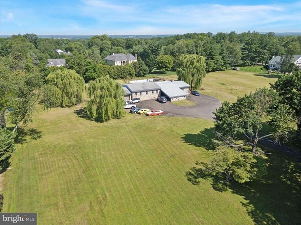 290 Hatboro Road, Ivyland PA 18974