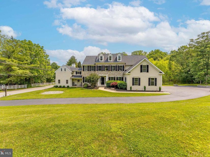 975 S Waterloo Road, Devon PA 19333