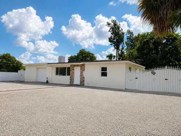 2000 Eagle Drive, West Palm Beach FL 33409