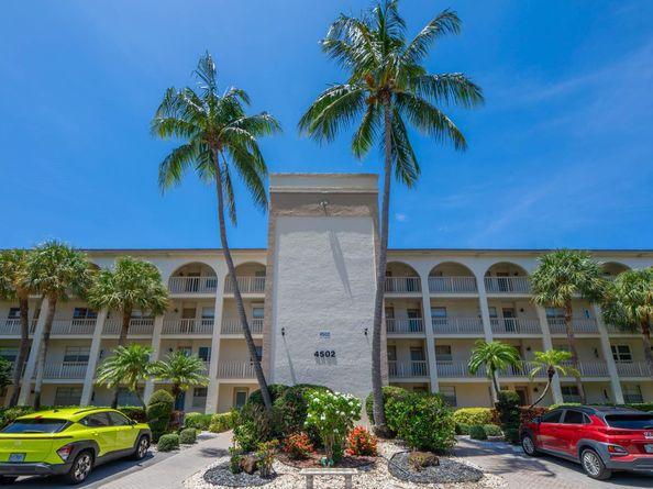 4502 Martinique Way E1, Coconut Creek FL 33066