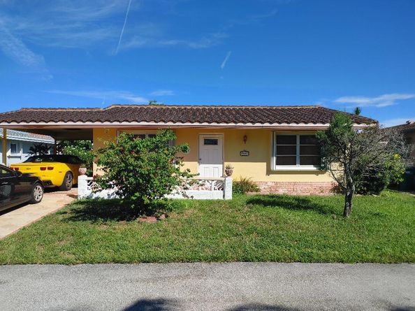 5004 NW 49th Rd, Tamarac FL 33319