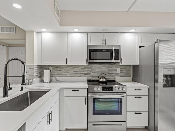 12829 Briarlake Drive 102, Palm Beach Gardens FL 33418