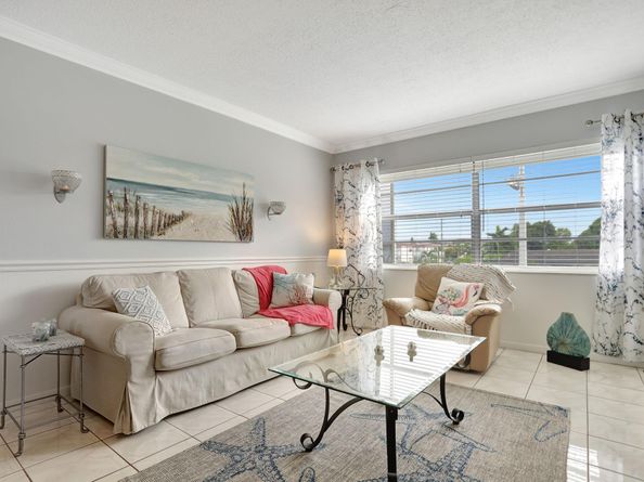 4451 NW 16th St 208, Fort Lauderdale FL 33313