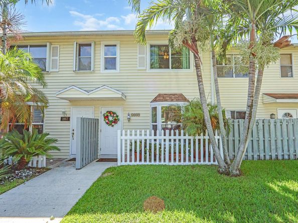 1869 NE 15th Ave 1869, Fort Lauderdale FL 33305