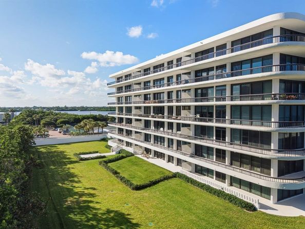 2660 S Ocean Boulevard 105s, Palm Beach FL 33480