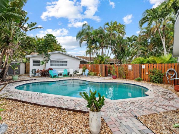 758 NE 13th Ct 7, Fort Lauderdale FL 33304