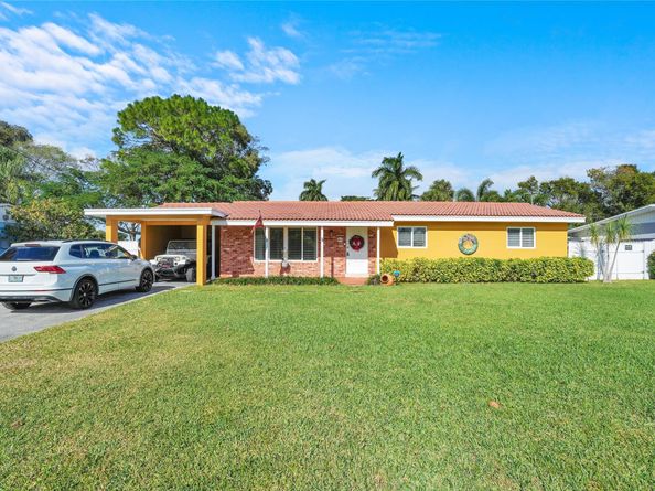 3159 Riddle Rd, West Palm Beach FL 33406