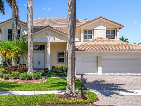 1673 Victoria Pointe Cir, Weston FL 33327
