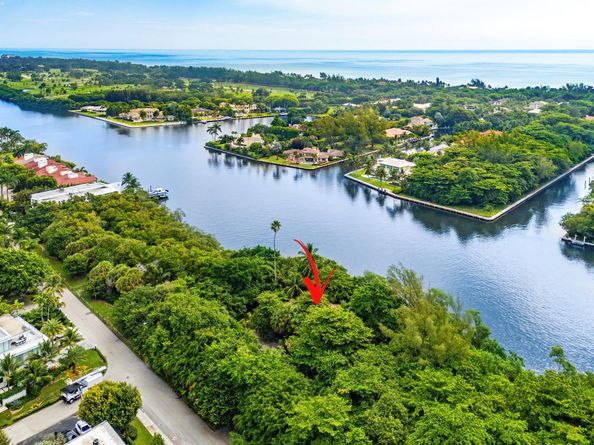 1001 Palm Trail, Delray Beach FL 33483