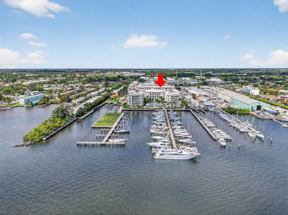 804 E Windward Way 422, Lantana FL 33462