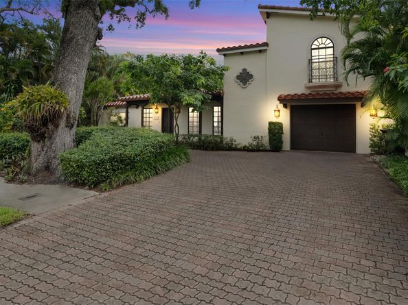 1022 SE 12th Way, Fort Lauderdale FL 33316