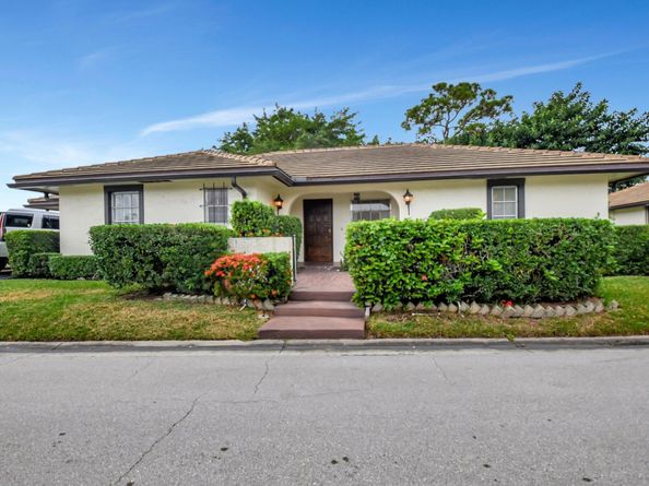 428 Pine Villa Drive, Atlantis FL 33462