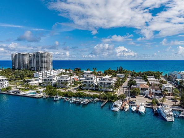 350 Desoto Street, Hollywood FL 33019