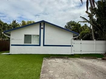 650 NE 15th Street
