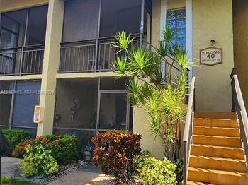 327 Lakeview Drive