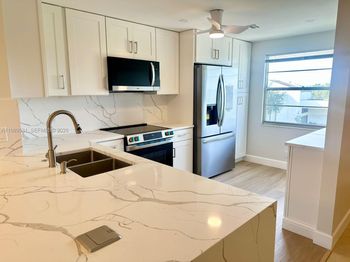 4098 Yarmouth
