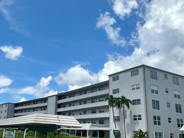 250 John F Kennedy Drive 202, Atlantis FL 33462