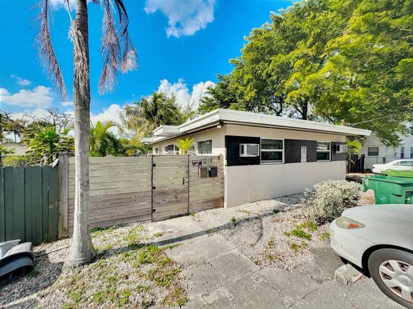 1219 NE 5th Ter, Fort Lauderdale FL 33304