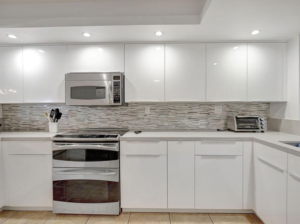 141 SW 96th Terrace 302, Plantation FL 33324