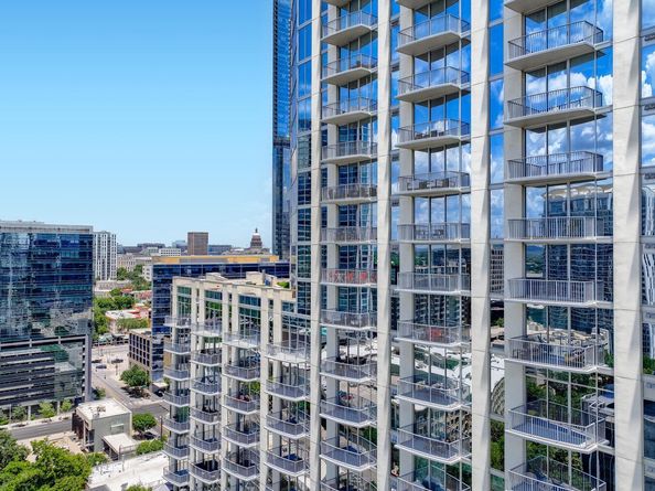360 Nueces ST 1208, Austin TX 78701