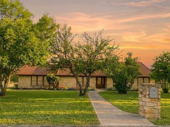 308 Ashwood LN