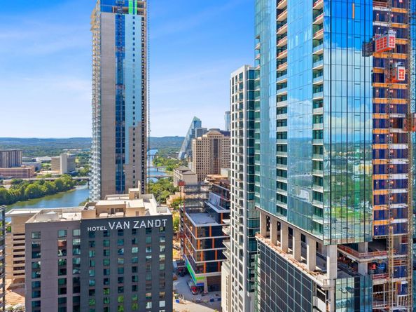 84 East Ave 1610, Austin TX 78701