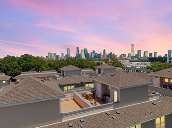 1115 Kinney Ave